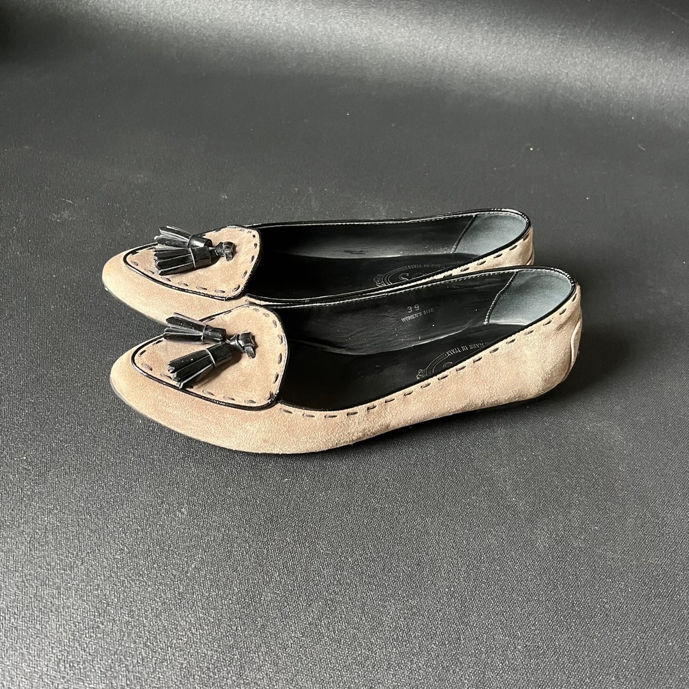 Tods Taupe Suede Black Patent Tassel Loafer Flats Italy 39 US 8.5 Capsule Office